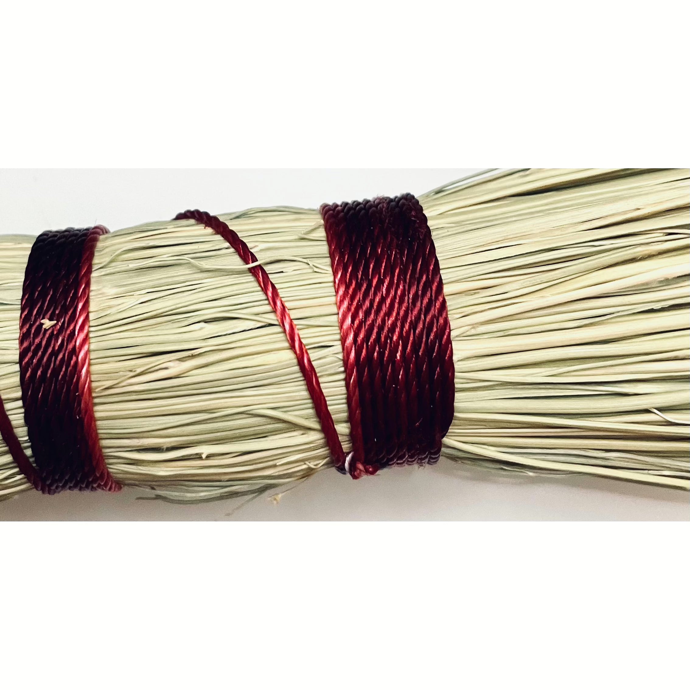 https://www.ninthandpine.com/cdn/shop/products/natural-broomcorn-cast-iron-pot-scrubber-and-mini-whisk-ninth-and-pine-4.heic?v=1698997540