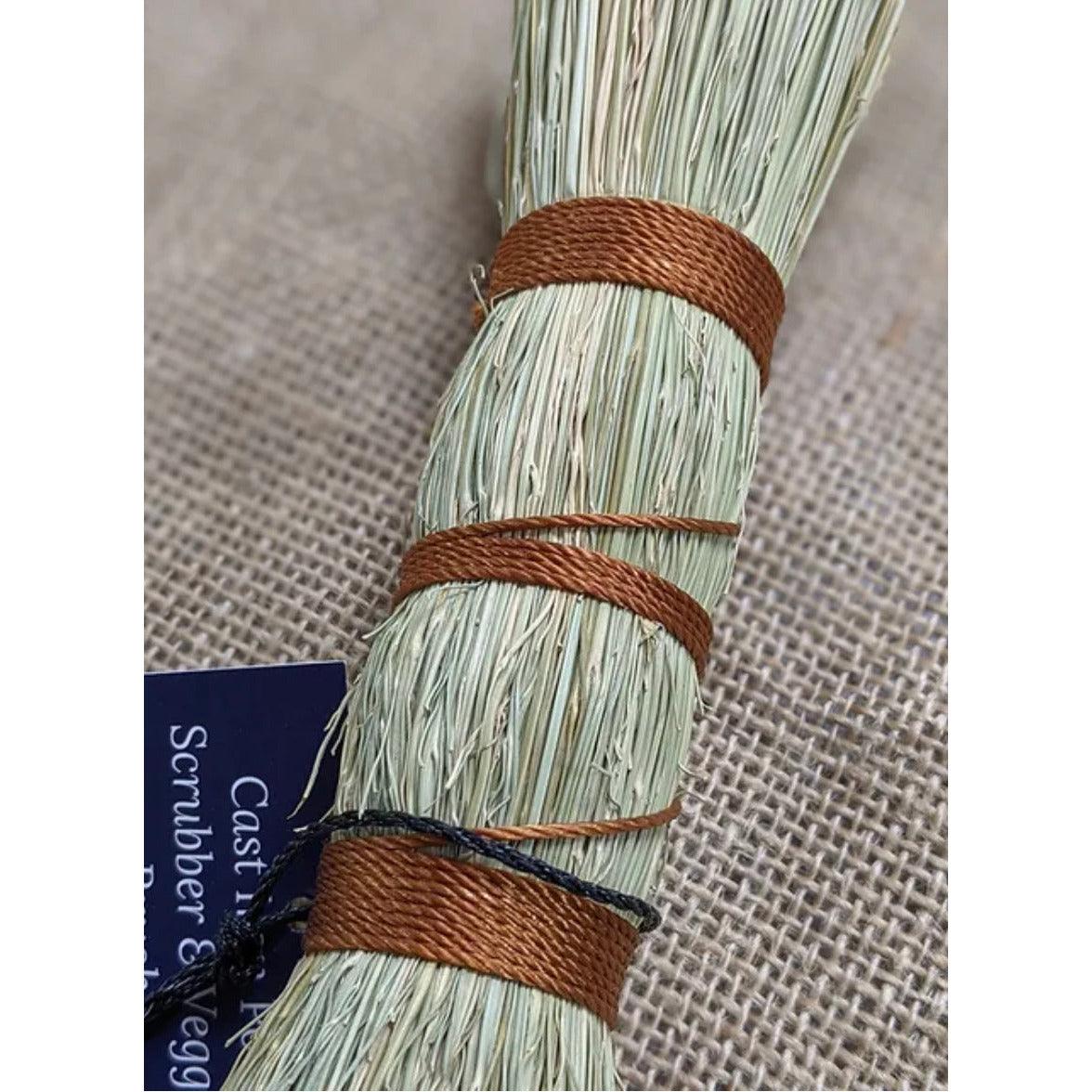https://www.ninthandpine.com/cdn/shop/products/natural-broomcorn-cast-iron-pot-scrubber-and-mini-whisk-ninth-and-pine-5.jpg?v=1698997541